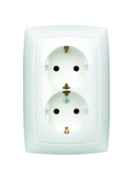 SUNO 2 X 2P+T SCHUKO OBTU.BRAN 774028 - 774028